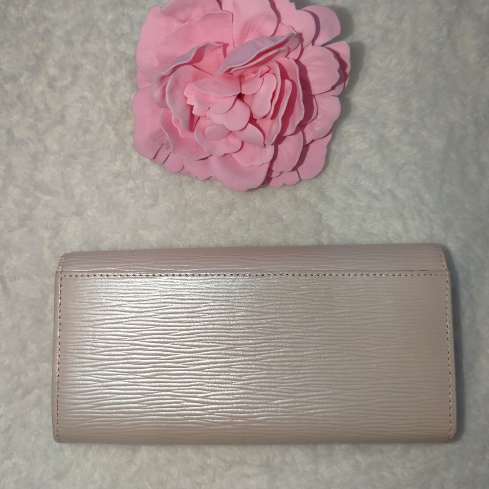 Women's Leather Wallet Cream Camellia Flower Chic Beige Designer Japan Luxury - Picture 3 of 5